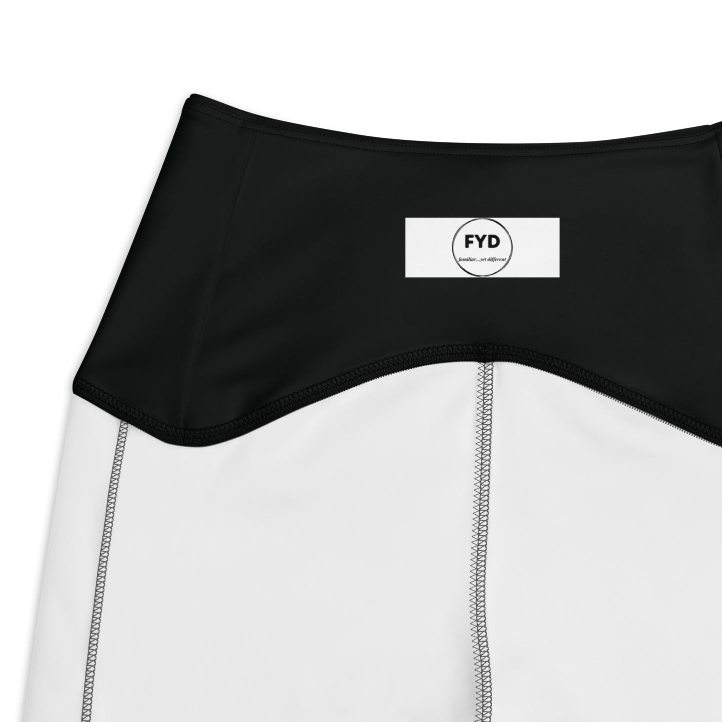 Leggings with pockets in solid black